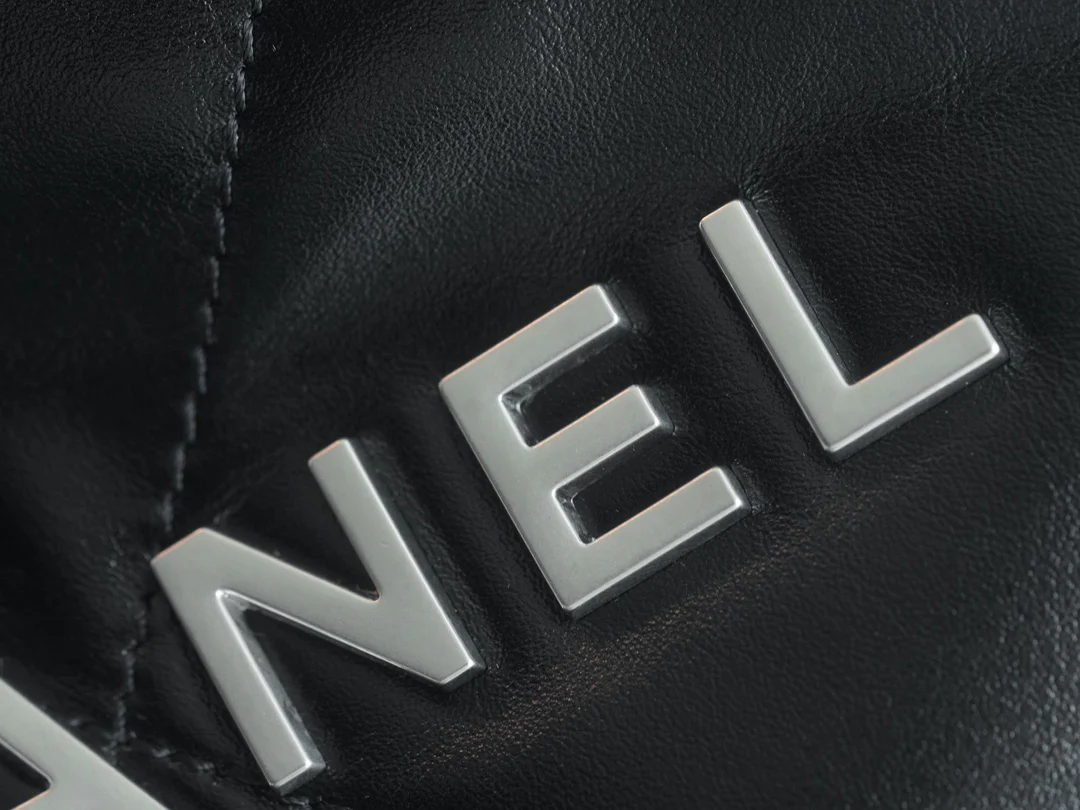 Сумка Chanel No. 22 - горизонтальная - черная