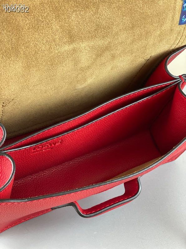 Сумка Loewe Triangle Bag, новая версия 2020 года, мягкая зернистая кожа, телячья кожа, 2 шт.