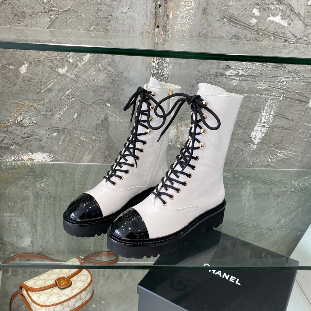 Chanel - Новые ботинки Dr. Martens на шнуровке - Размеры 35-39-40 (изготовлены на заказ)