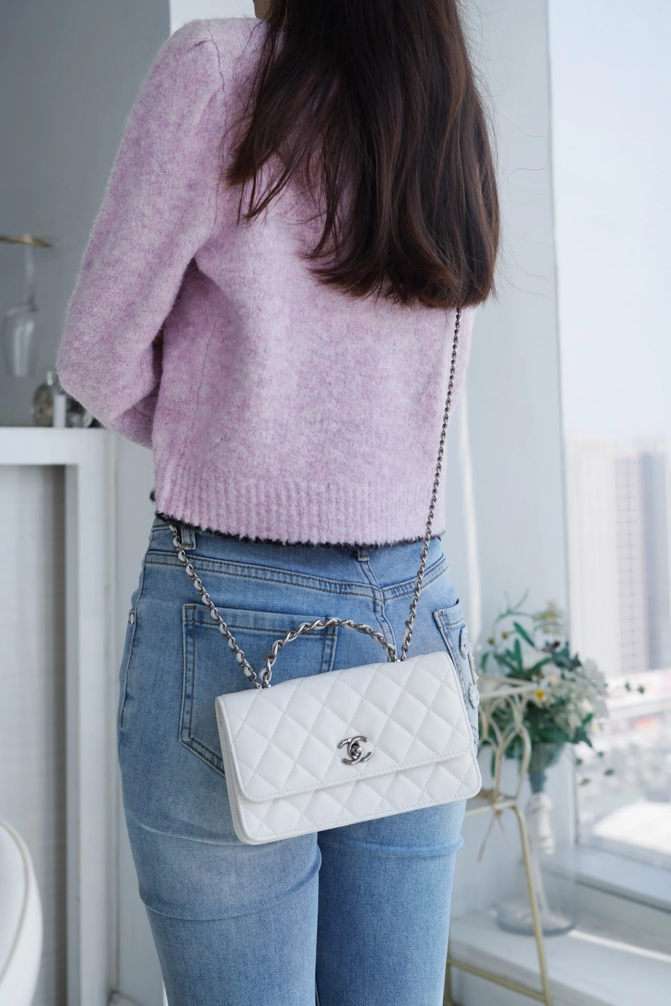 Chanel - Новая гармошка с ручками, украшенными стразами - Белая