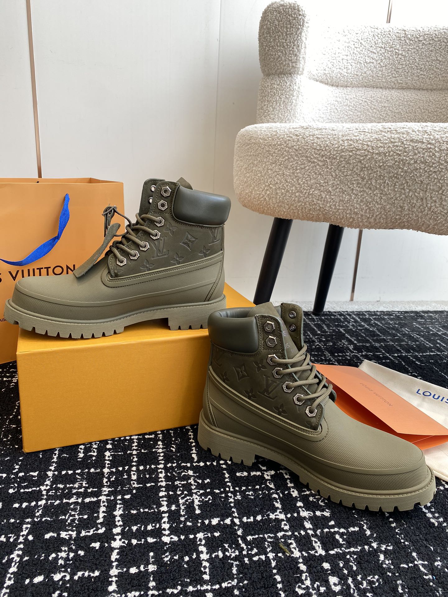 Кожаные ботильоны LV-2024 - темно-зеленые