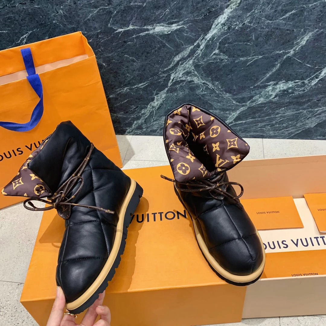Снежные ботинки LV - черные