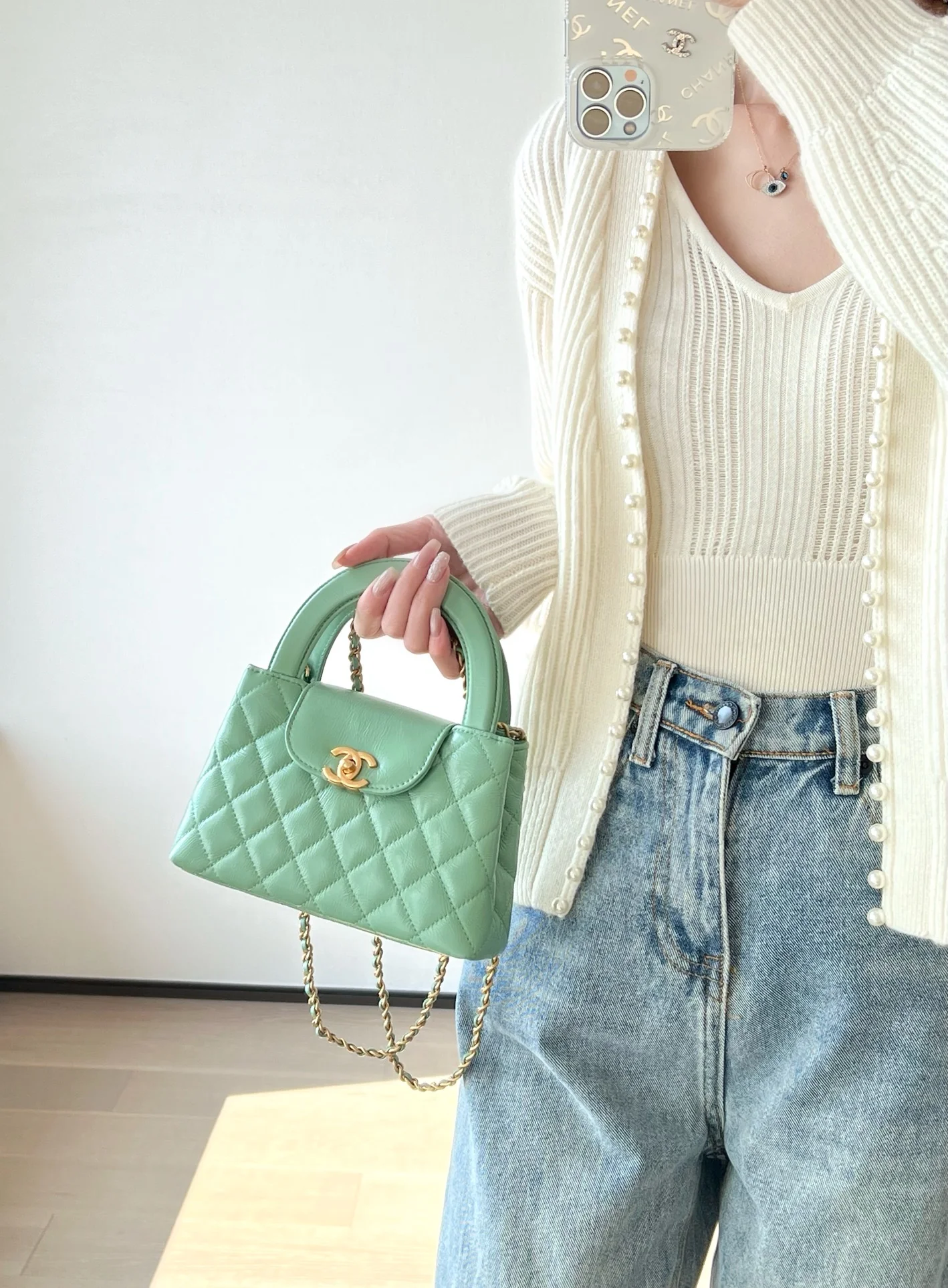 Сумочка Chanel Kelly на цепочке, большой размер, светло-зеленый.