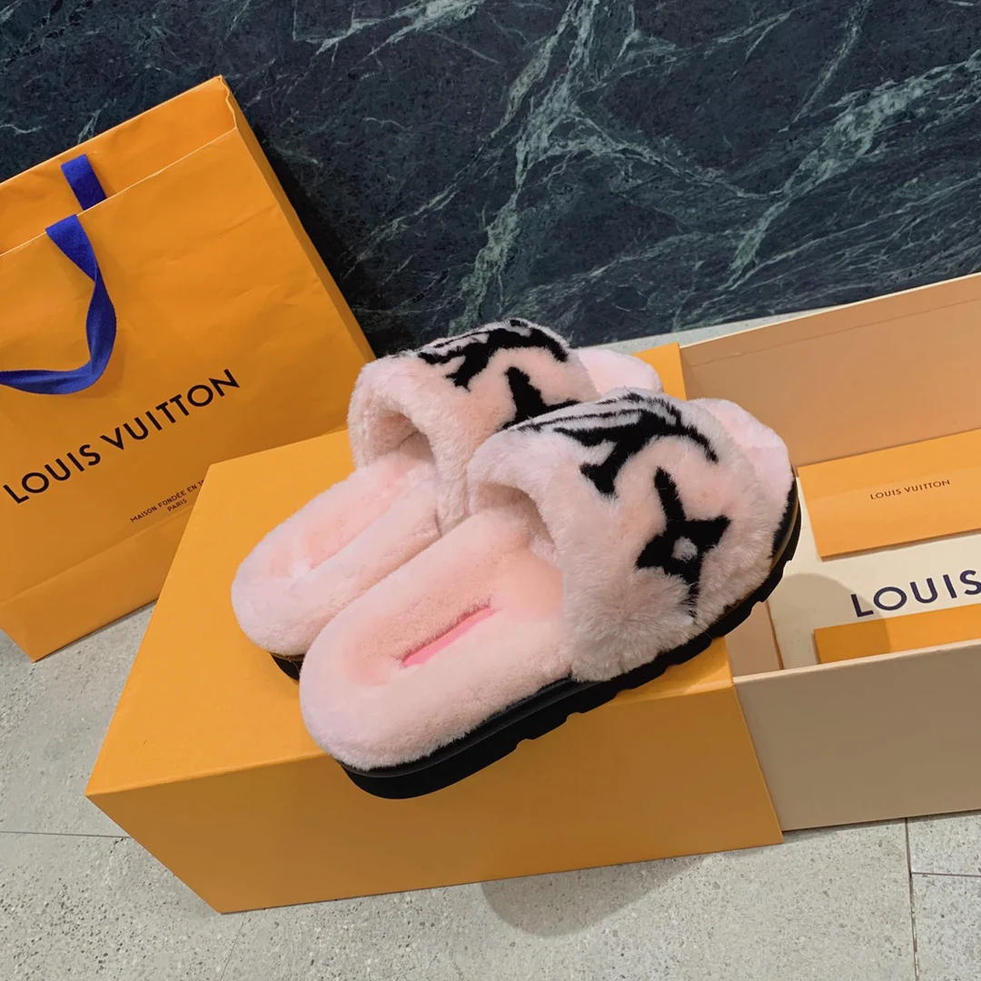 Тапочки LV Teddy из овчины - розовые