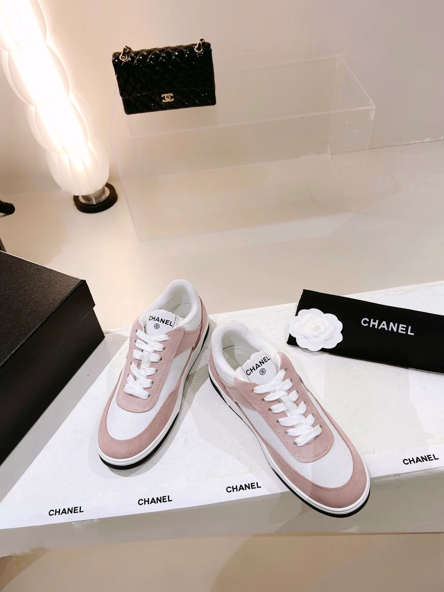 Новинка сезона осень/зима 2022 от Chanel - Повседневная обувь - Розовая