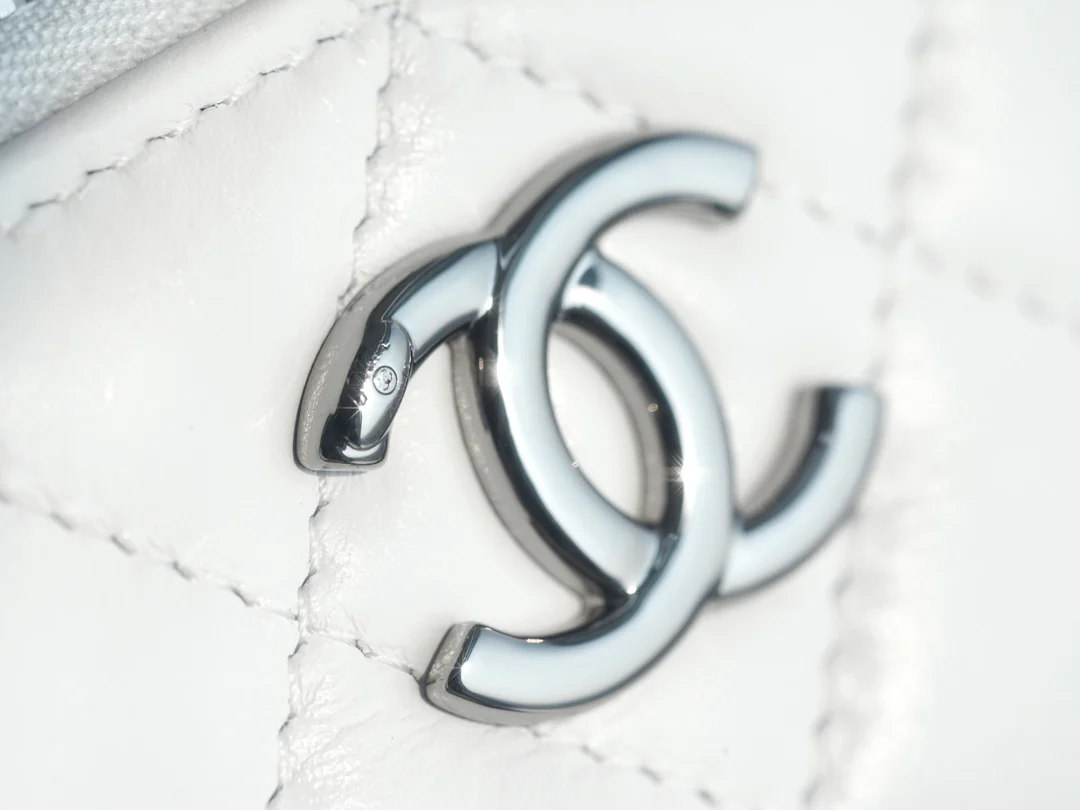 Chanel - Длинная сумка-коробка - Белая