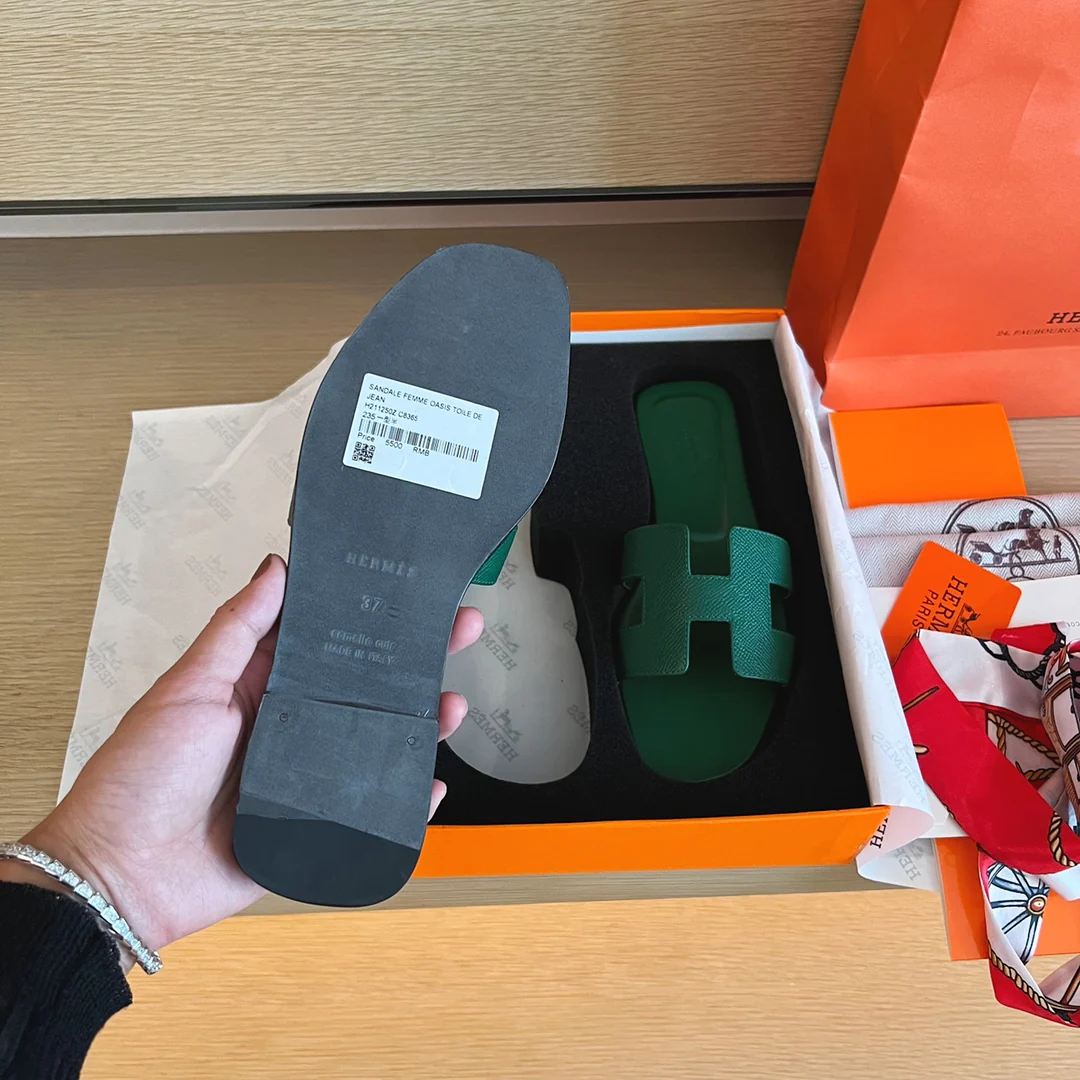 Тапочки Hermes H на плоской подошве - серия с принтом пальмовых листьев - подошва с полным покрытием - 1 шт.