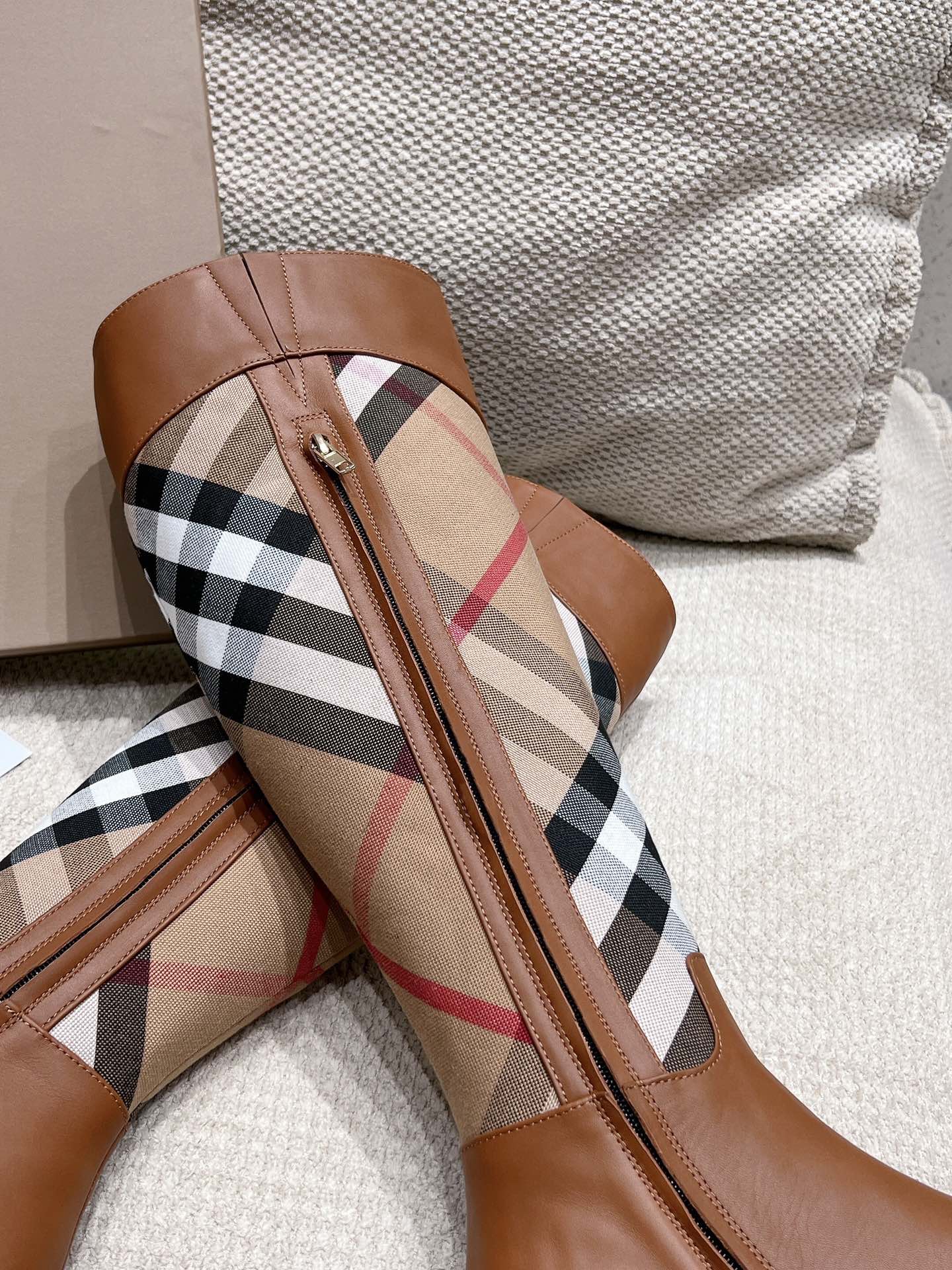 Ботинки Burberry в клетку 2024 года - Кофейно-коричневый