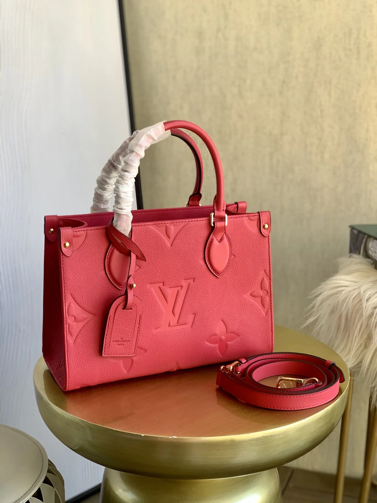 Сумка LV M45660 On The Go PM Small Handbag - Розово-красная