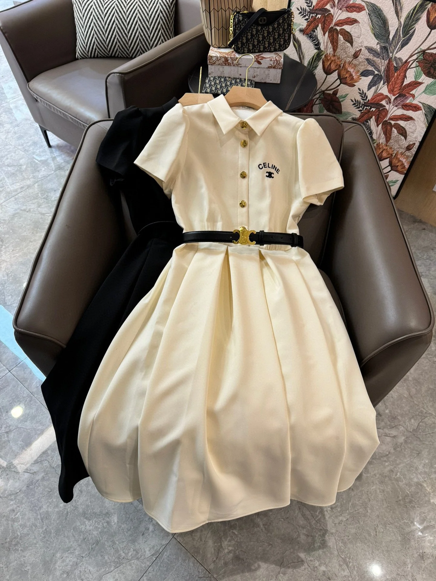 Платье Celine 2403-24ss, облегающее, с поясом, бежевое.