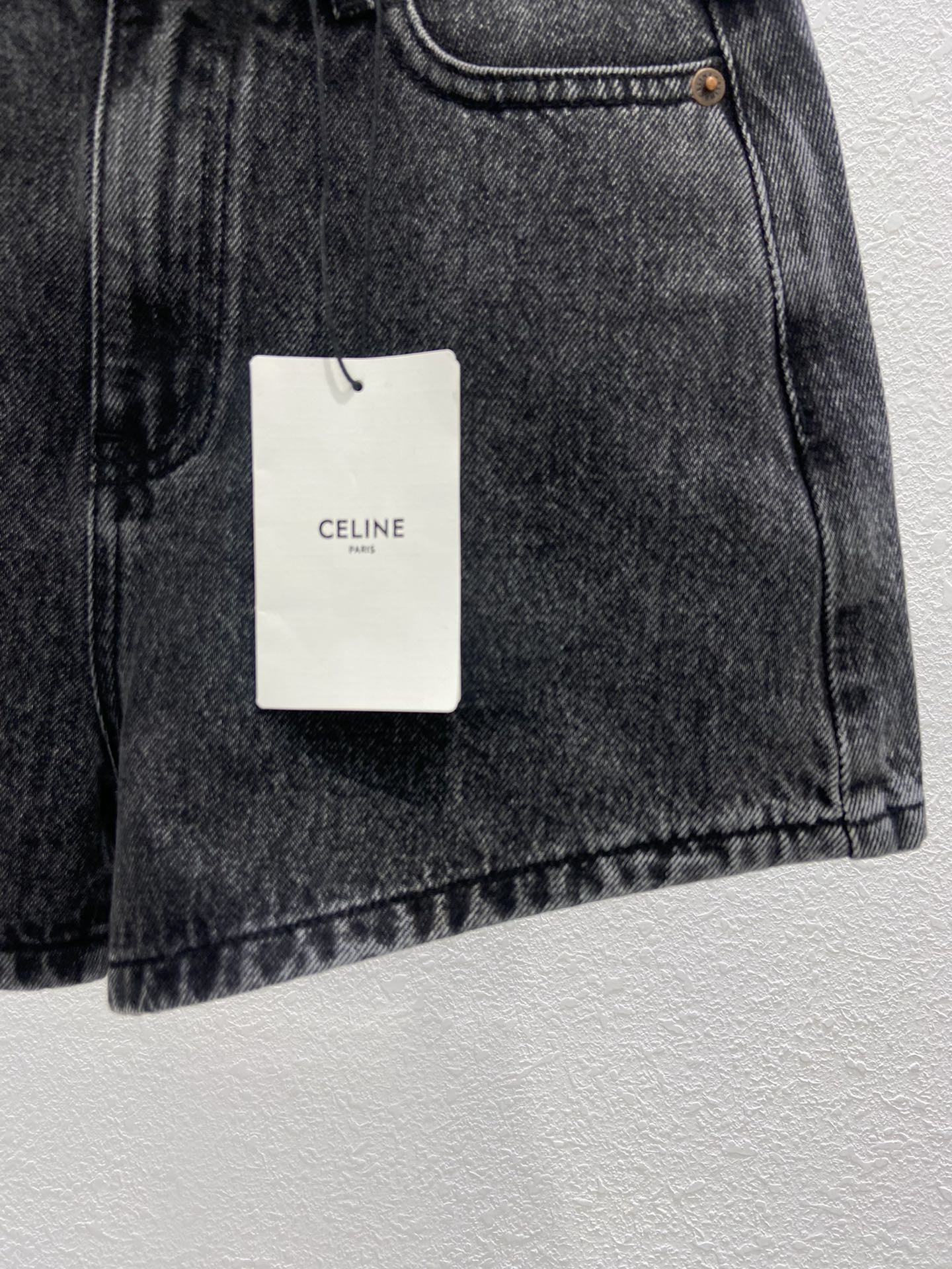 Celine 2404 - Джинсовые шорты с вышитым задним карманом - Черные