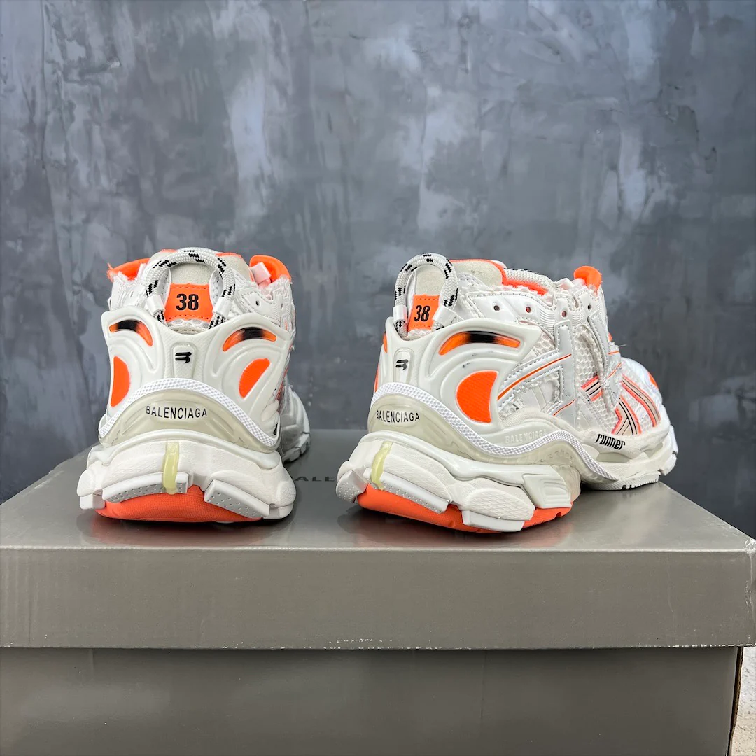 Кроссовки Balenciaga Runner - унисекс - белые с оранжевым