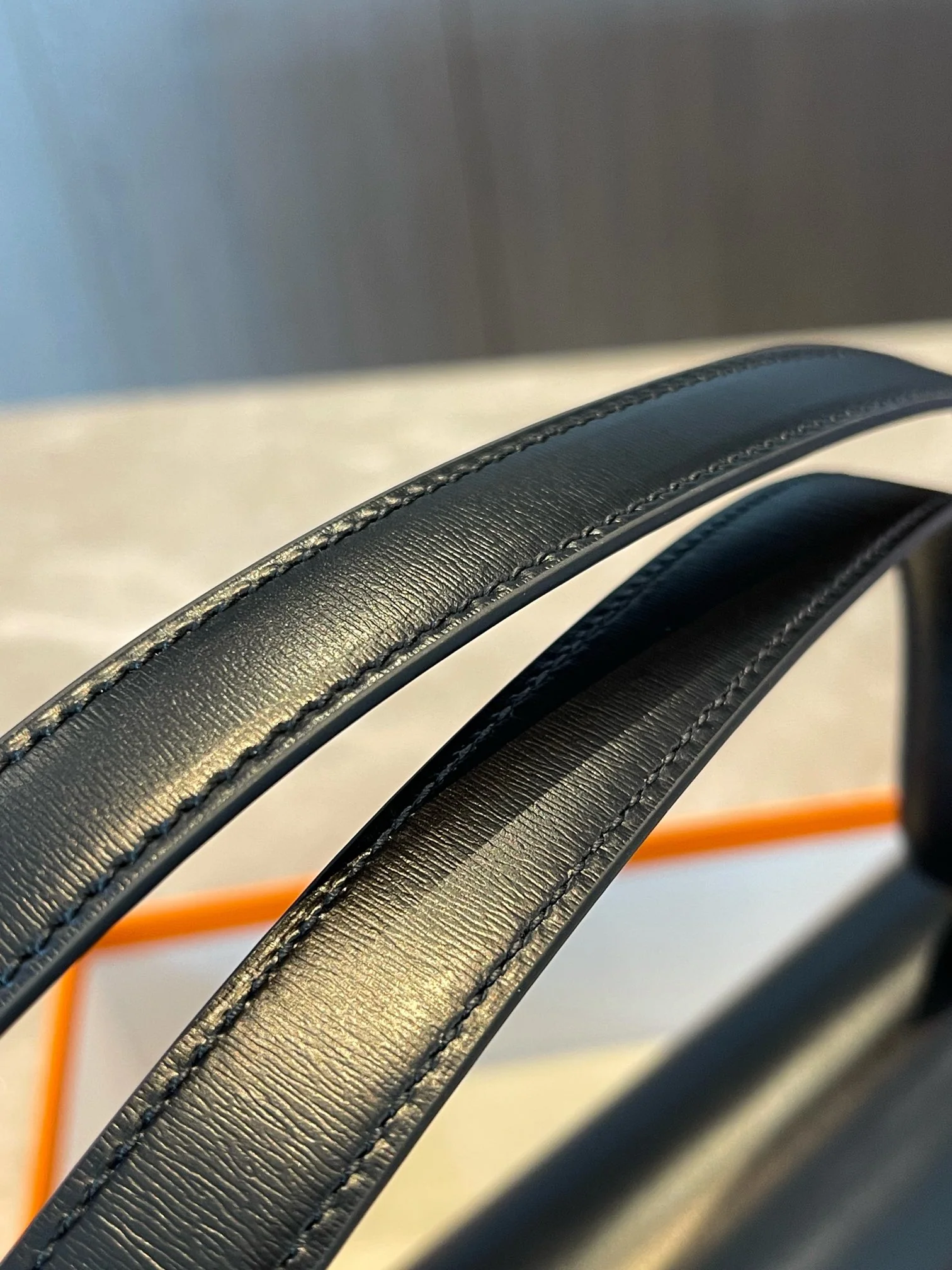 Коробочка Hermes Constance 24 - черная с золотой пряжкой