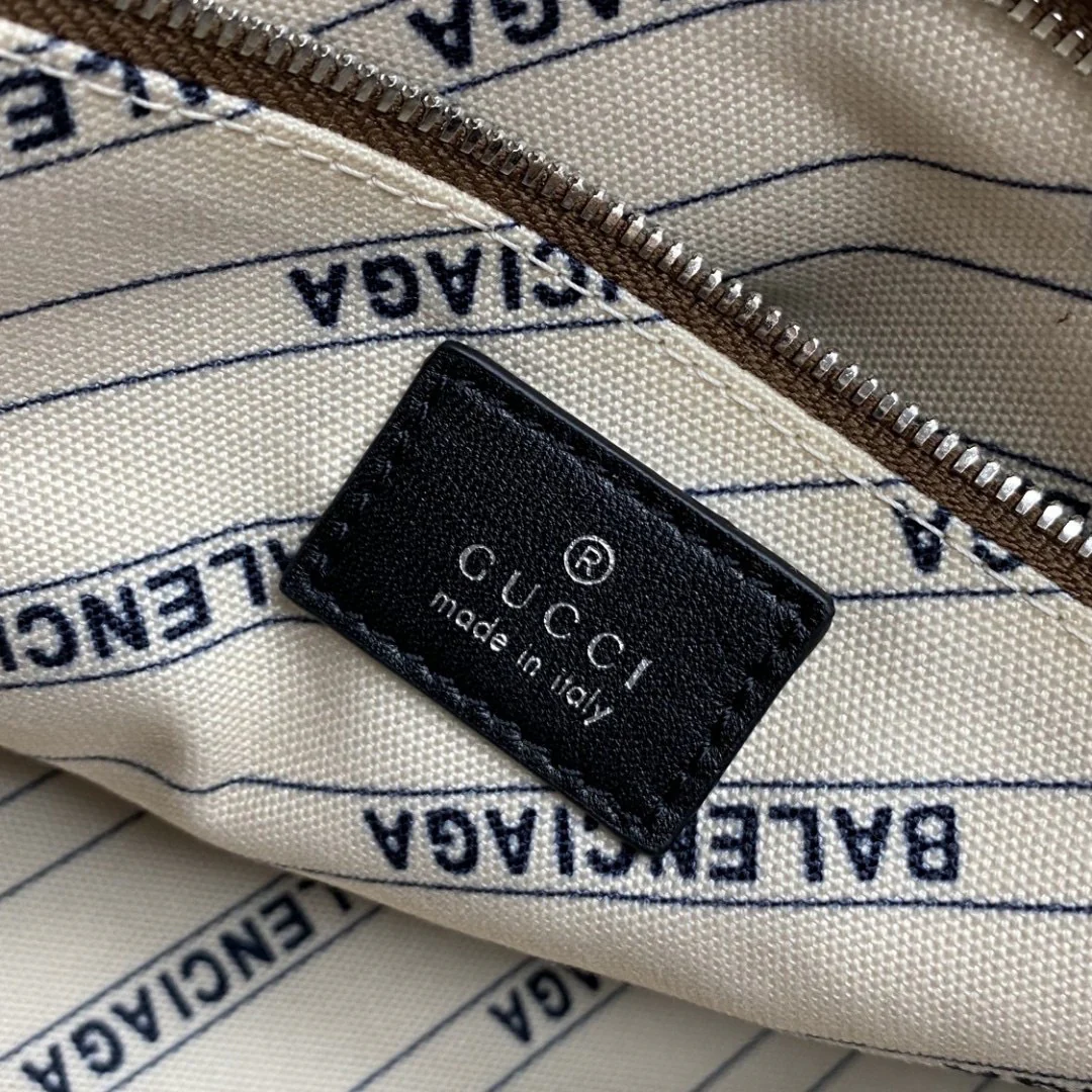 Сумка Neo Classic от Gucci, созданная в рамках парижской коллаборации.