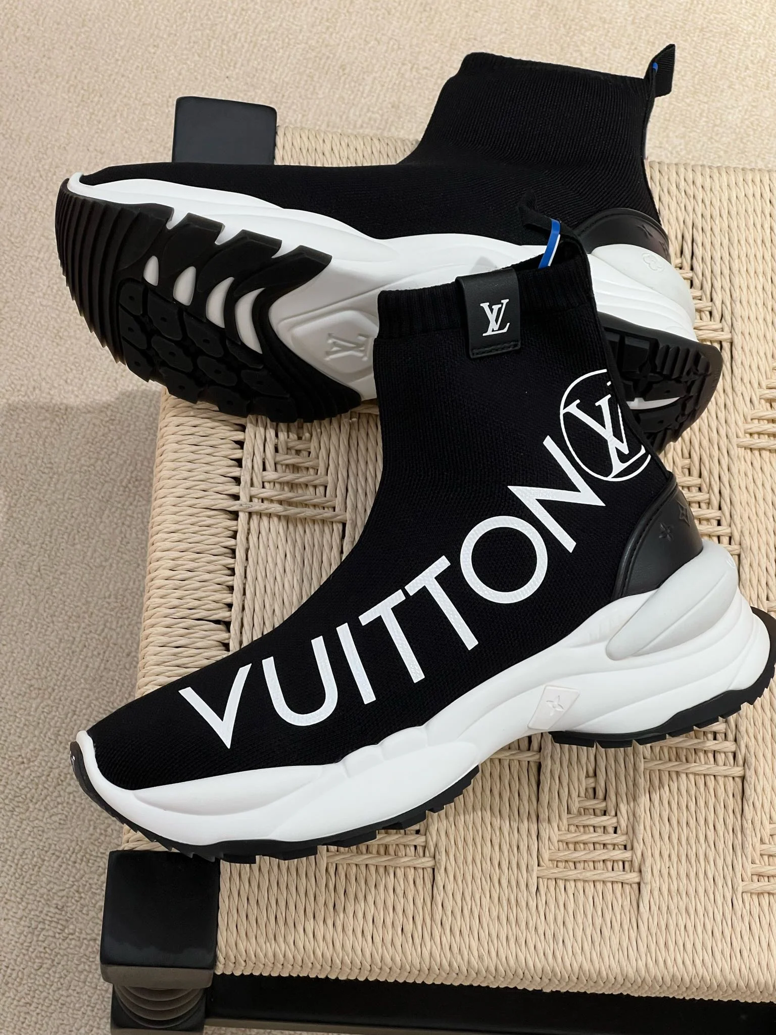 LV - Ботинки-носки с буквенным узором