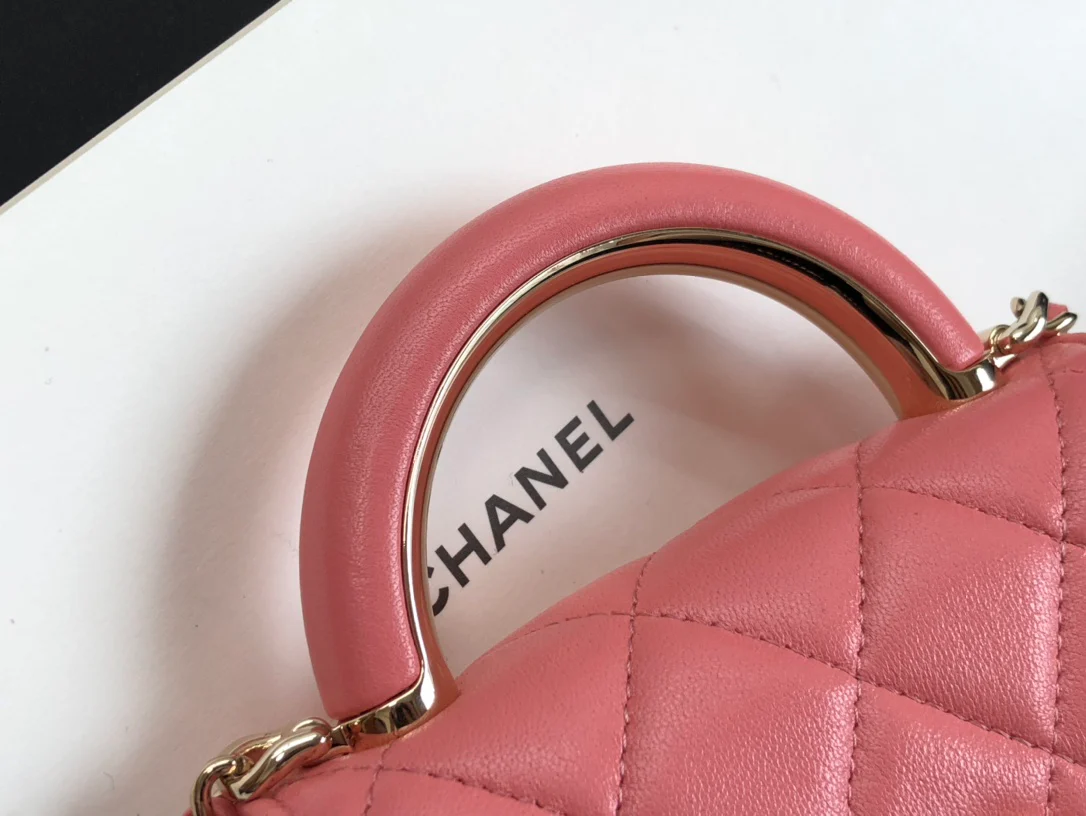 Маленькая сумка Chanel 2022 Métiers d'Art Collection – Розовый – Кожа ягненка