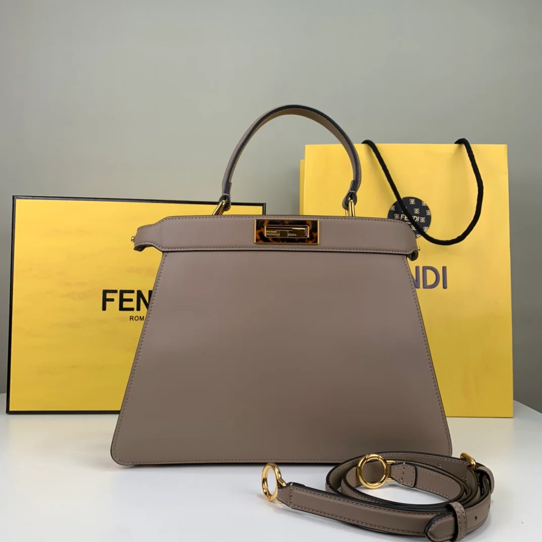 Fendi-peekaboo-i-see-u-medium-nude purple