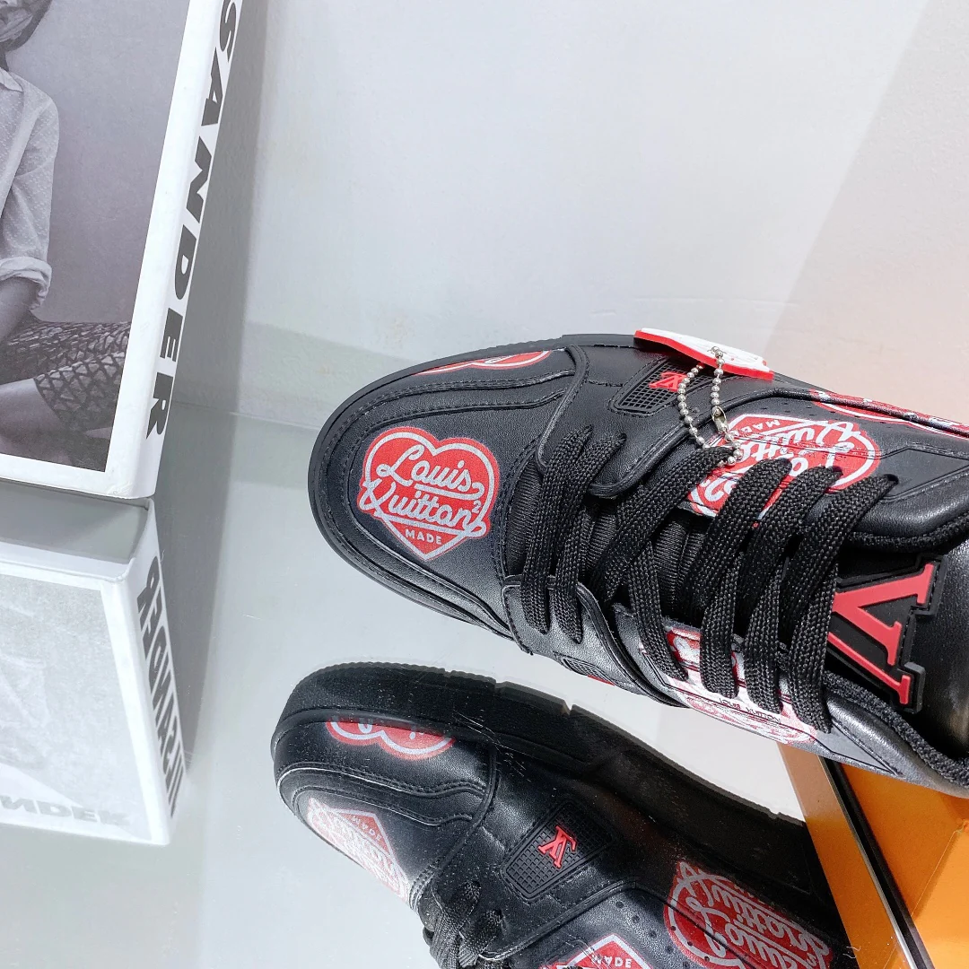 Обувь LV - кроссовки LV, стиль - парная модель - повседневная обувь - 1