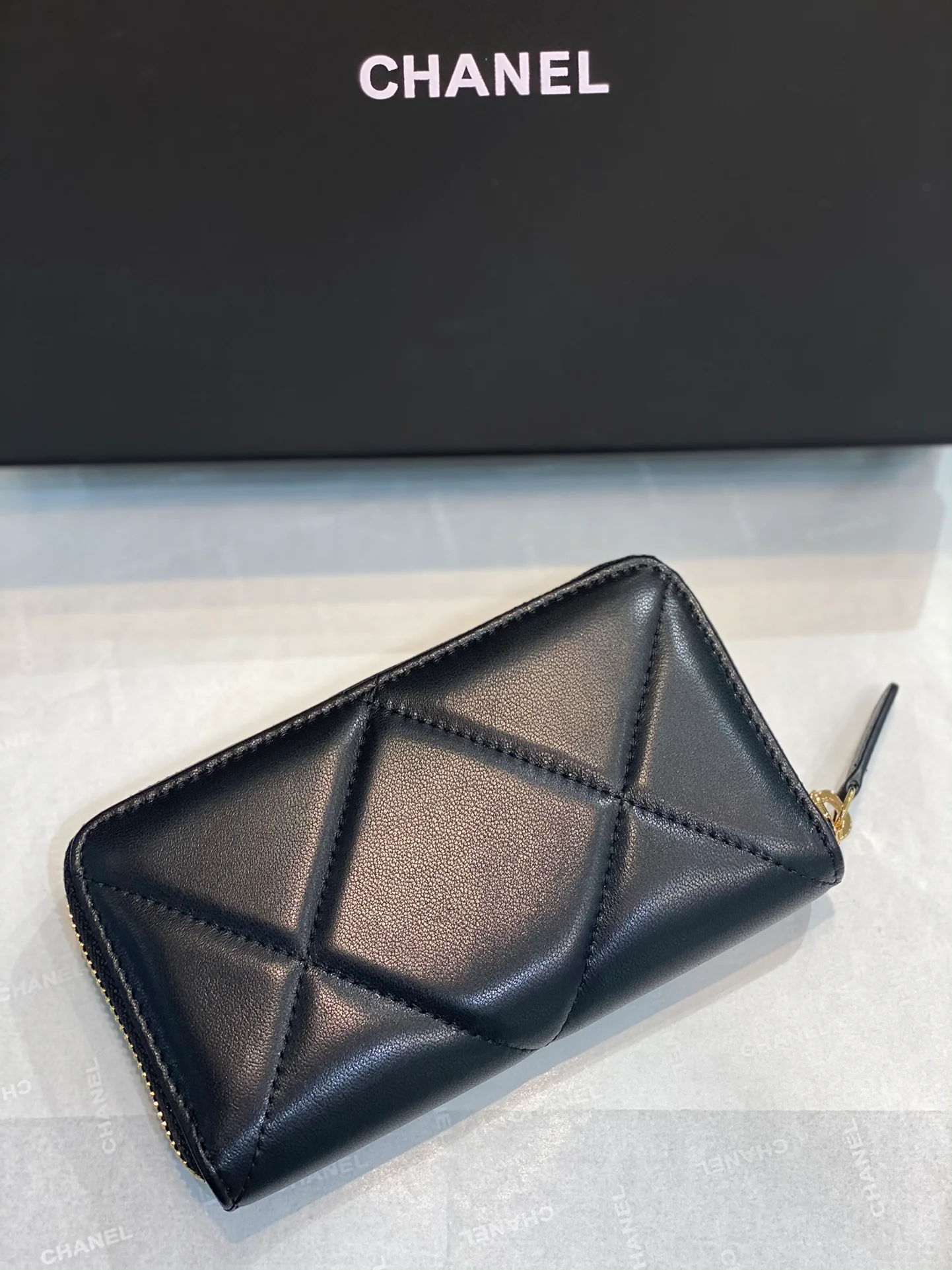 Chanel-19系列 大菱格拉链卡包钱包