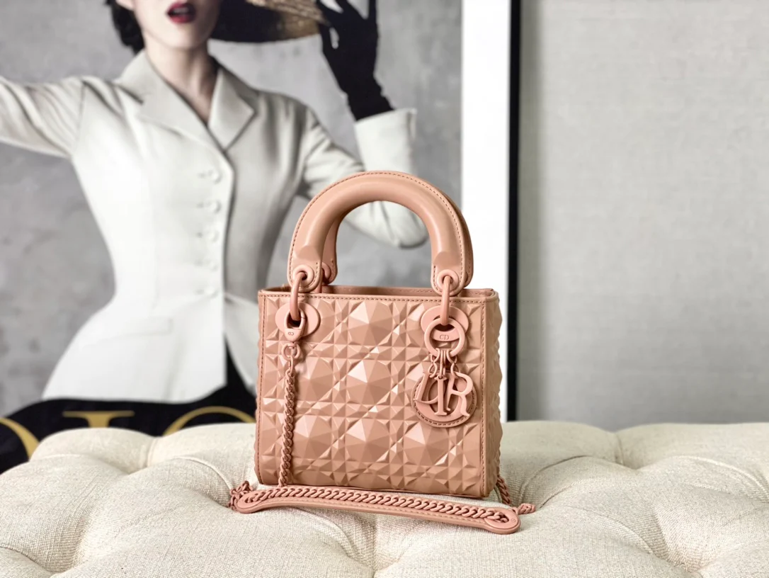 Миниатюрная женская сумочка Dior - трехсекционная Princess Dior - 17 см - в форме розового бриллианта