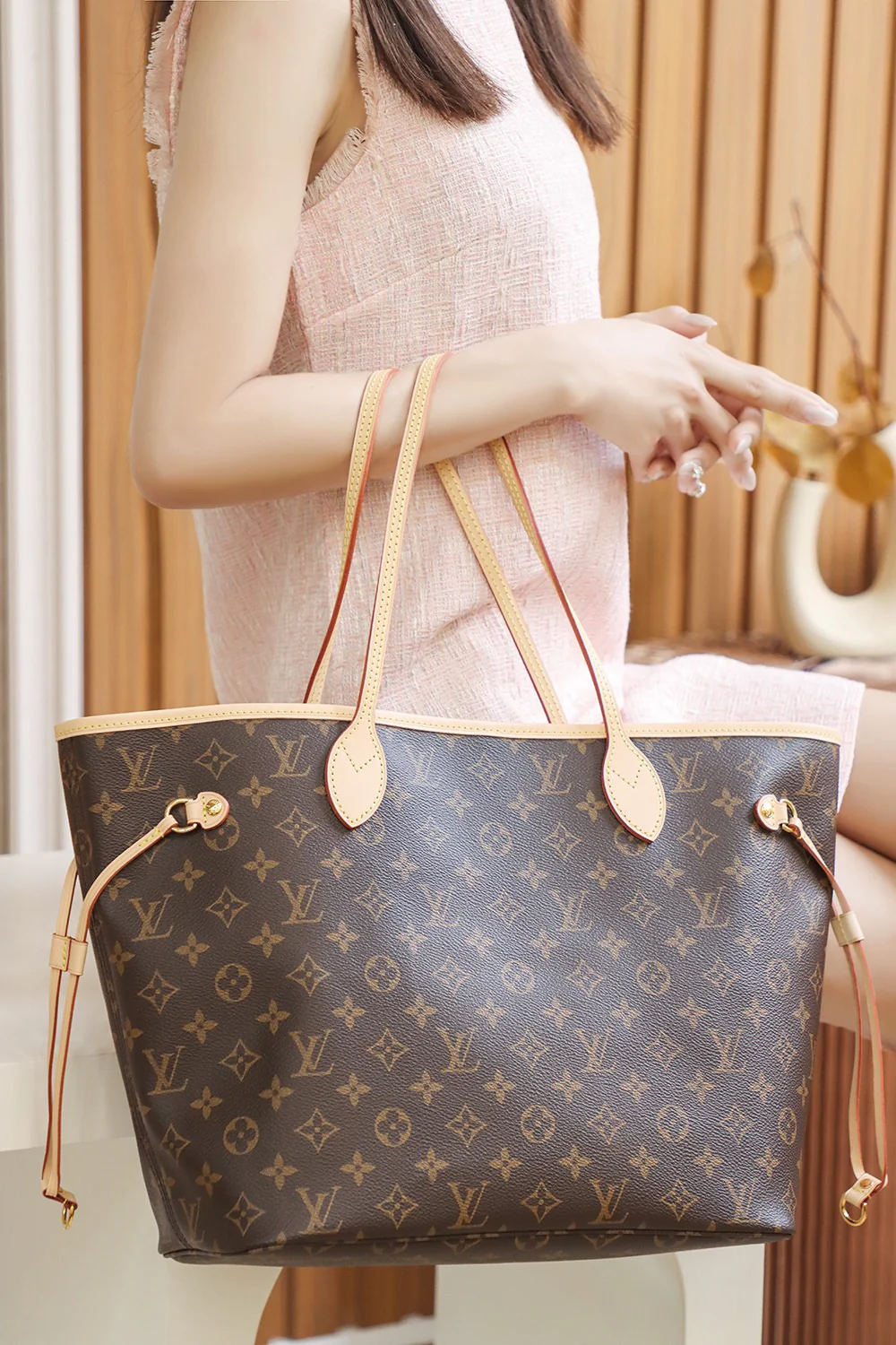 m40995-LV-Классическая сумка Neverfull с монограммой Classic Monogram