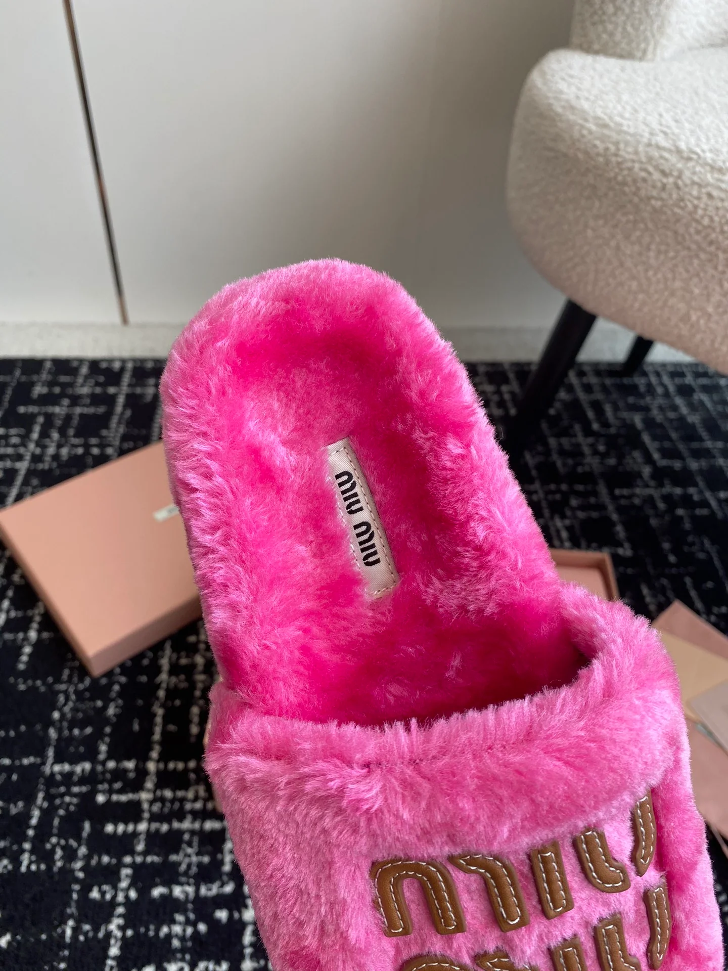 Шерстяные тапочки Miu Miu 2024 - розовые