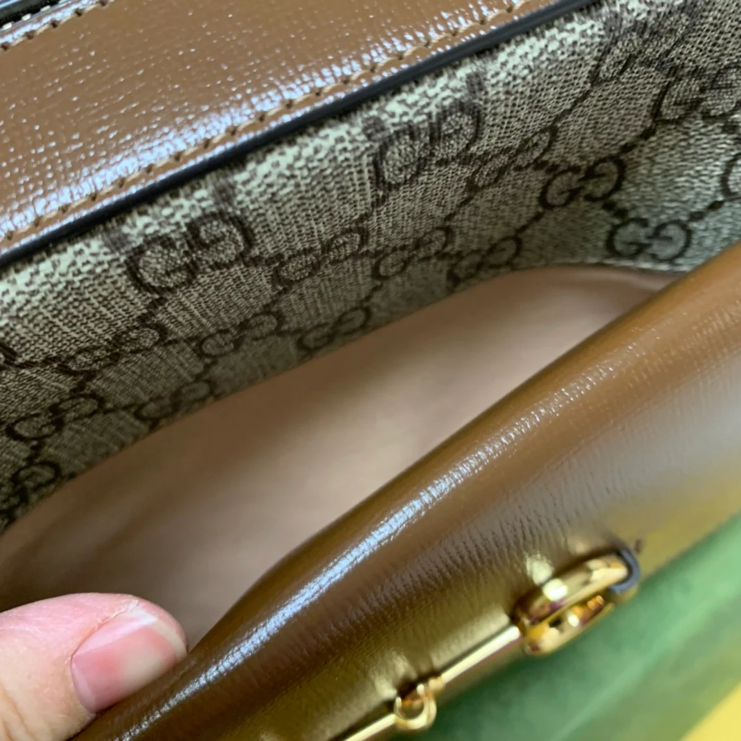 Сумка для фотоаппарата Gucci 1955 с пряжкой в ??виде подковы