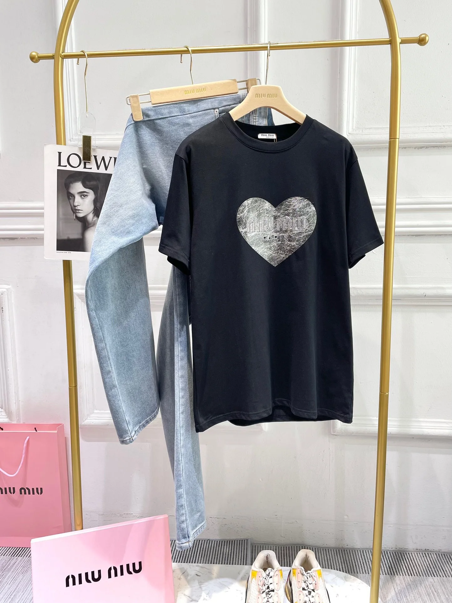 Miu Miu-2404 Хлопковая футболка с коротким рукавом и круглым вырезом в форме сердца, свободного кроя, белая