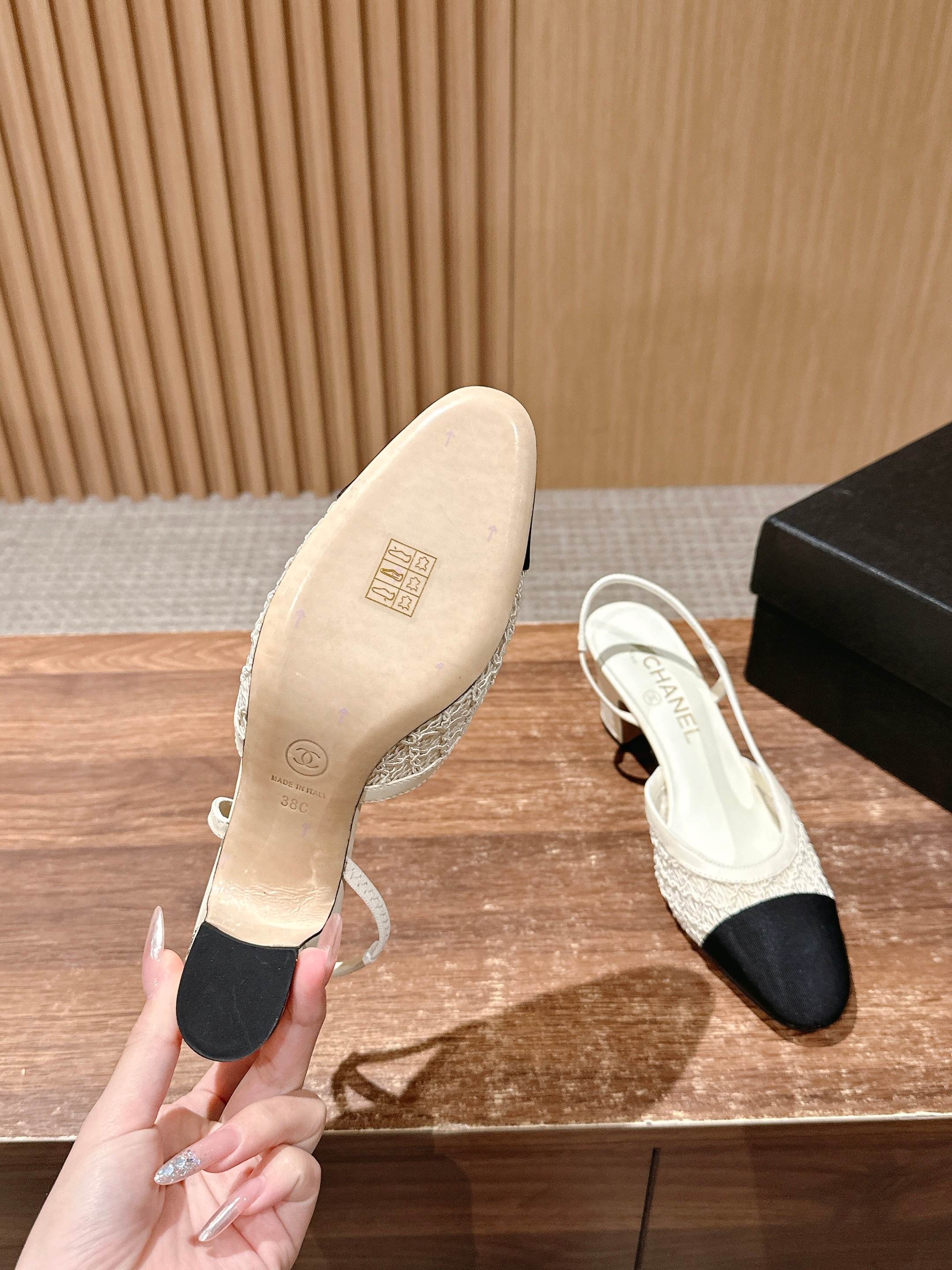 Chanel - Кружево и отделка из шаньдунского шелка - Туфли на массивном каблуке - Бежевый