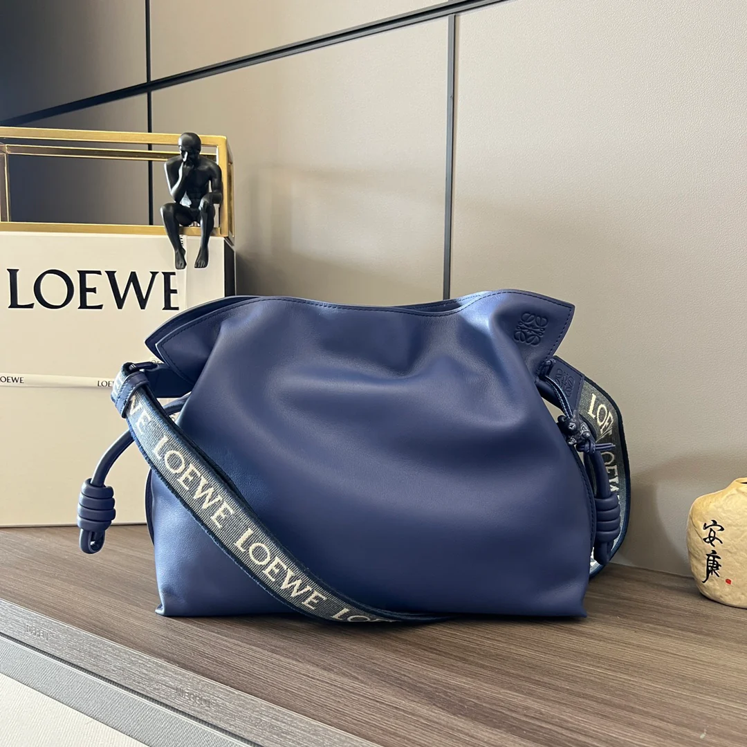 Клатч Loewe Flamenco - телячья кожа наппа - синий