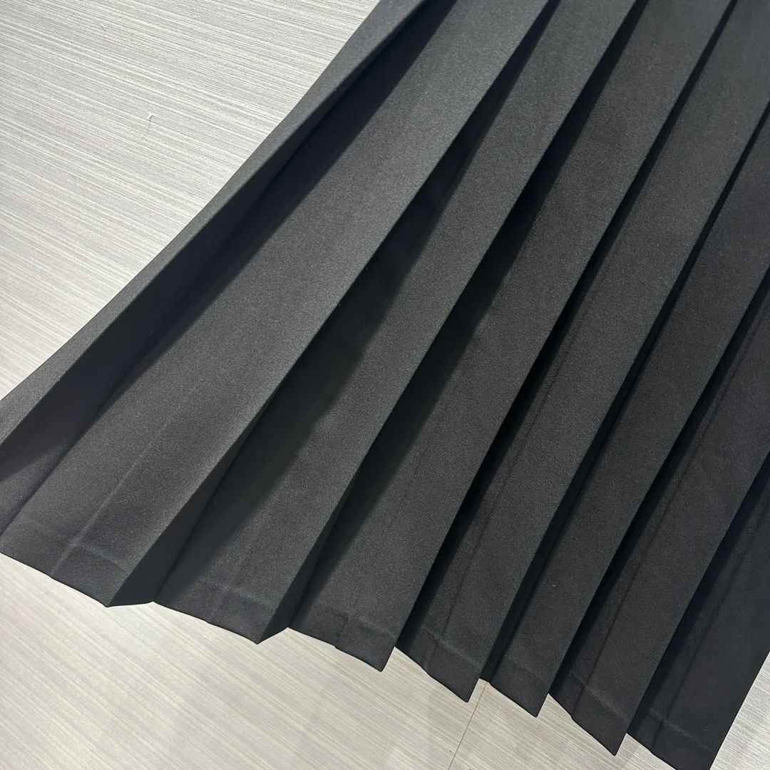 Miu Miu - 2404 - Плиссированная юбка миди в стиле ретро британского колледжа