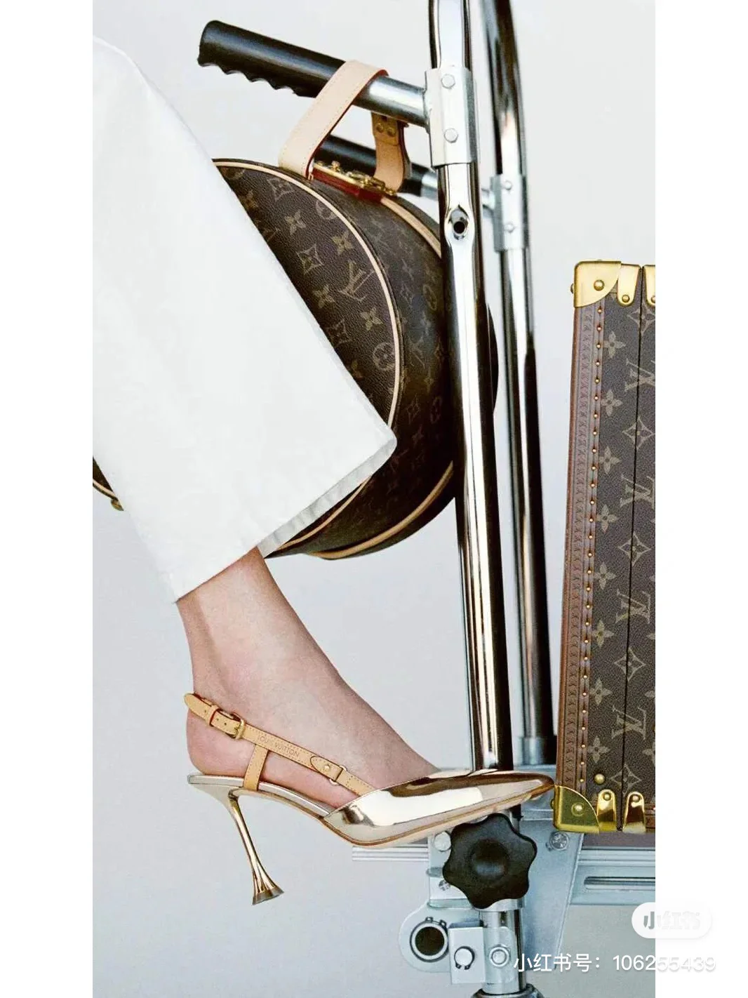 Новинка весны/лета 2023 - Коллекция Blossom Elegance - Босоножки на высоком каблуке - 7-5 см - Золотистые