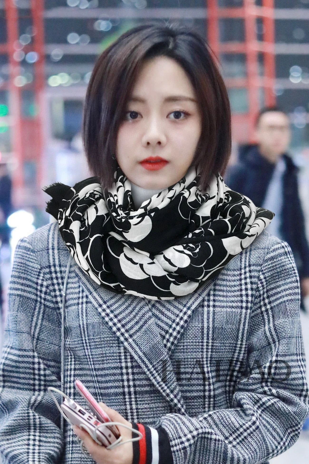 Chanel - Новый шарф ?Камелия? - 110-200 см - 100% - Кашемир премиум-класса - Черный