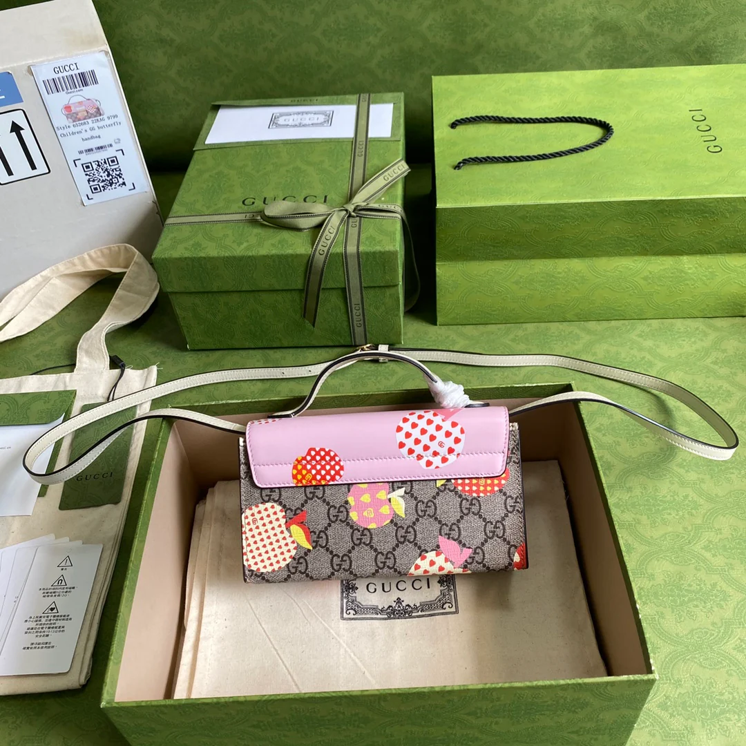 Мини-сумочка Gucci Apple Pink Lock Chain