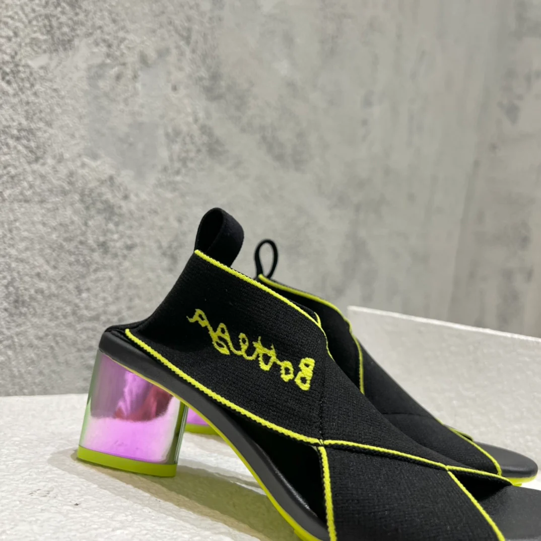 Новые официальные кроссовки BV-22s - размеры 35-39-40-42. Индивидуальные заказы возврату и обмену не подлежат.