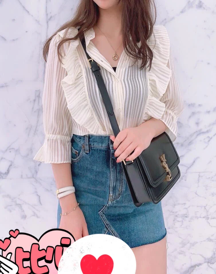 Сумка YSL Solferino Tofu Bag - Черная - 23 см - На фото: В образе.