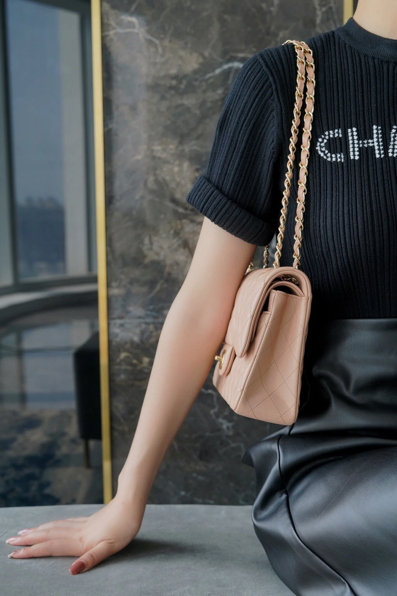 Часы Chanel CF Medium 25cm Milk Tea Apricot Lambskin with Light Gold Buckle CF25