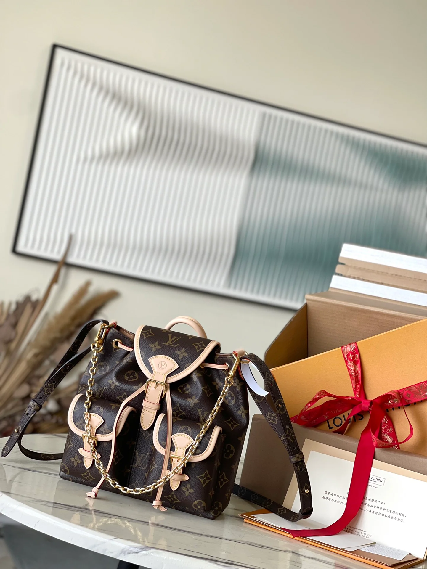 m46932-LV-excursion-backpack