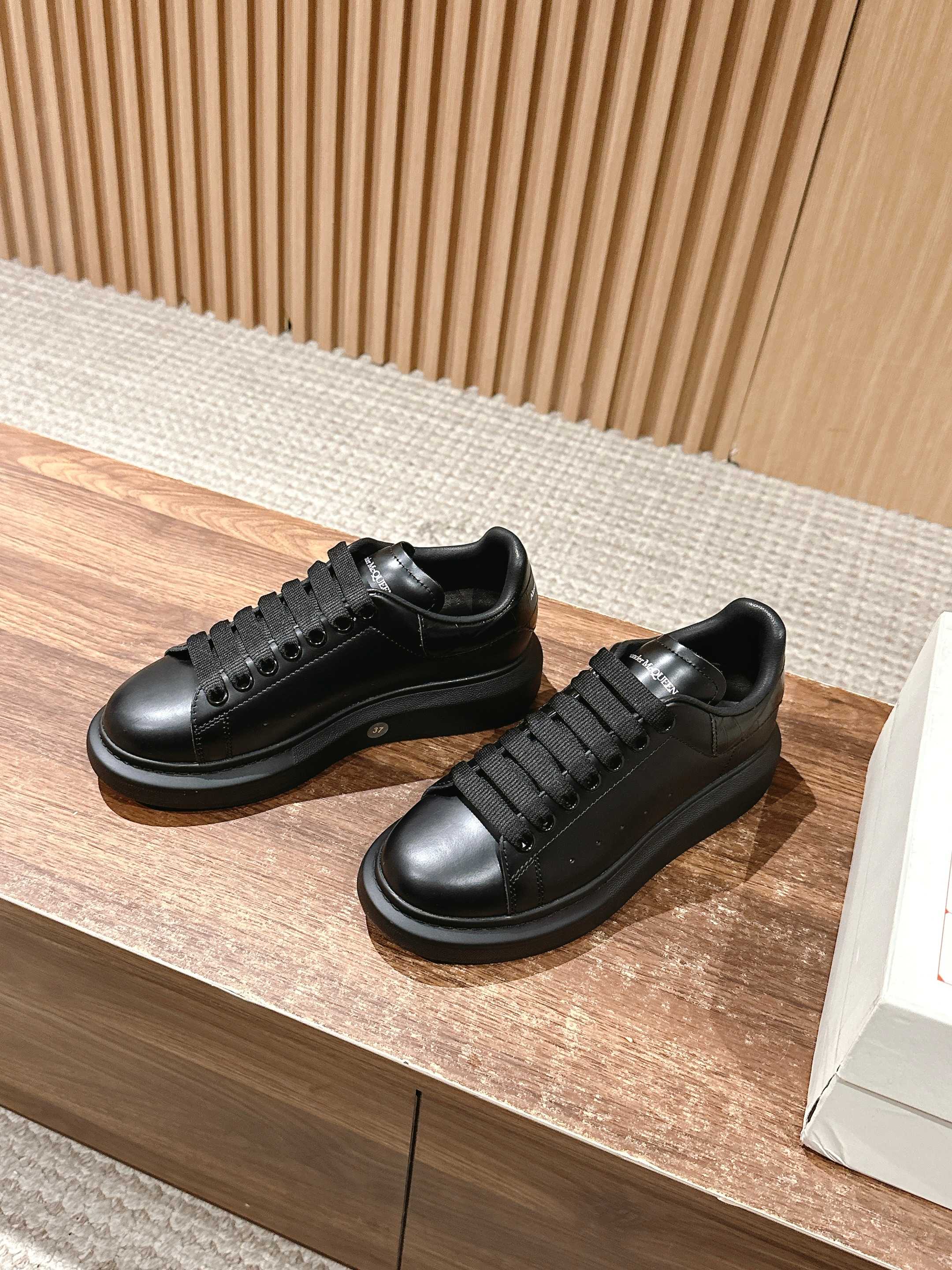 McQueen - Повседневные туфли - Черные