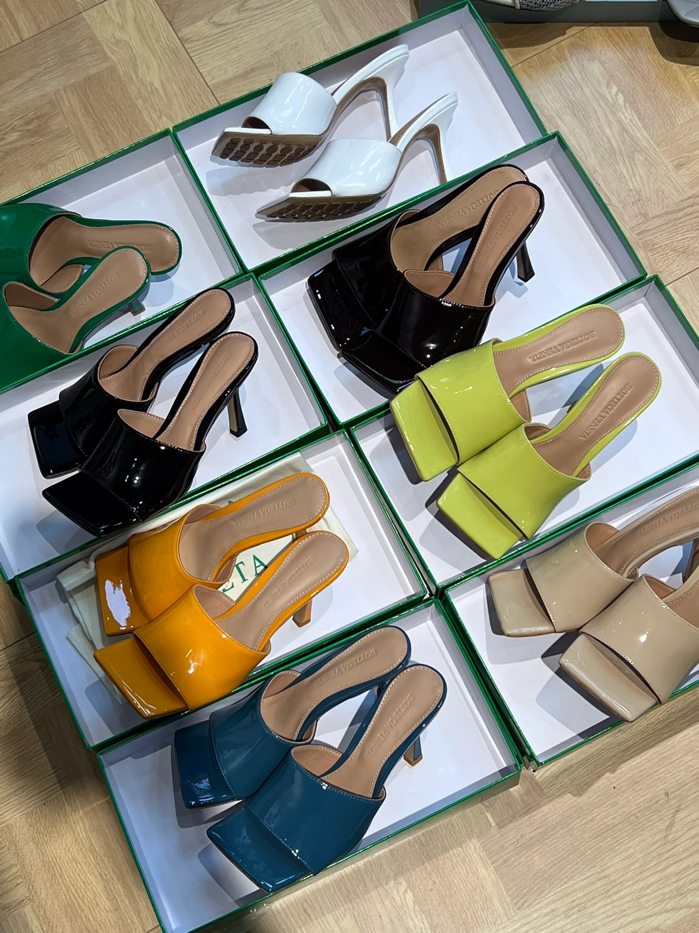 BV - Сандалии - Туфли на высоком каблуке