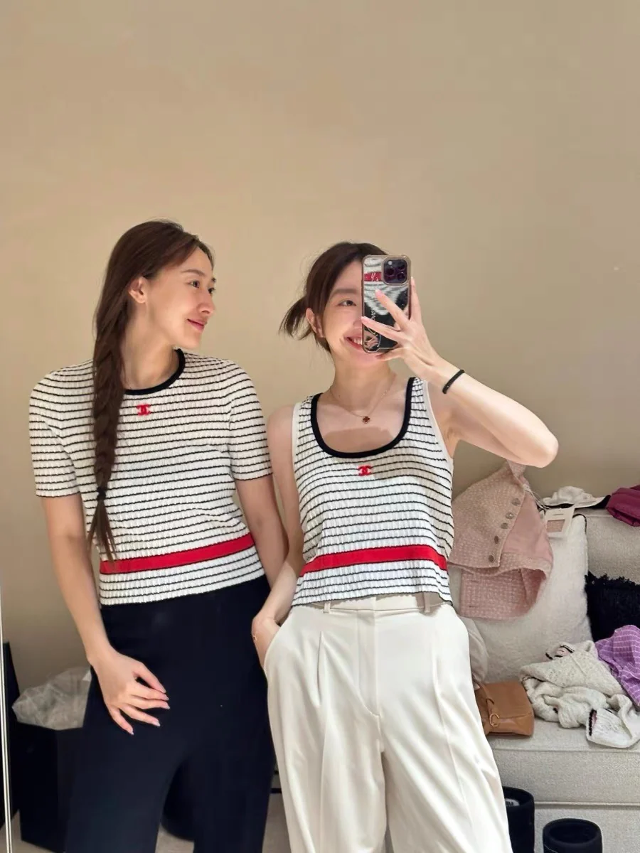 Chanel 2403 - Трикотажный топ с короткими рукавами в полоску 