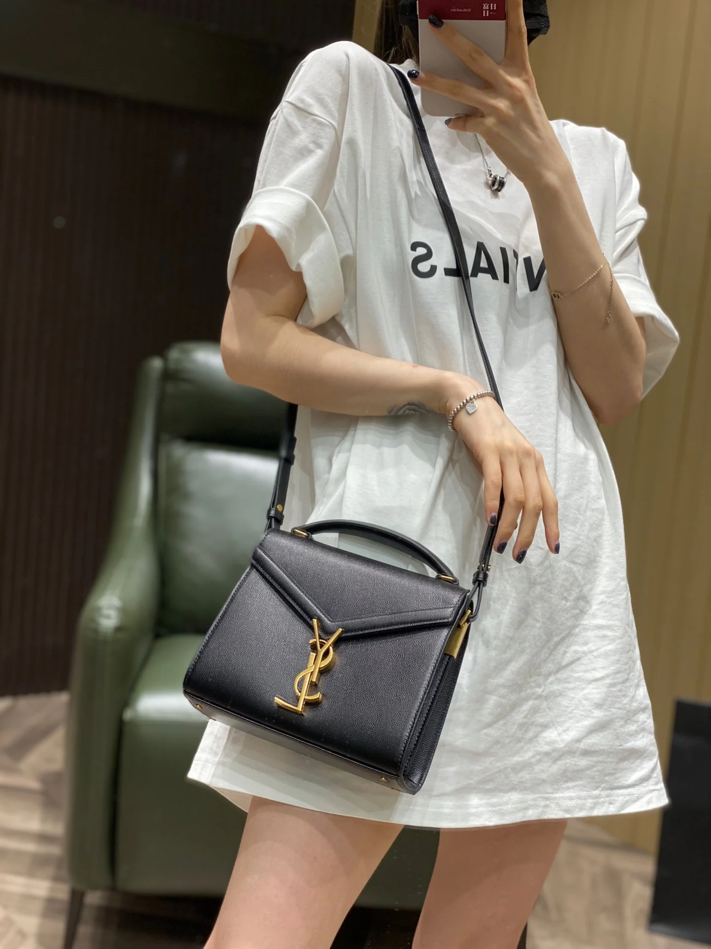 YSL Cassandra - Демонстрация тела - 2