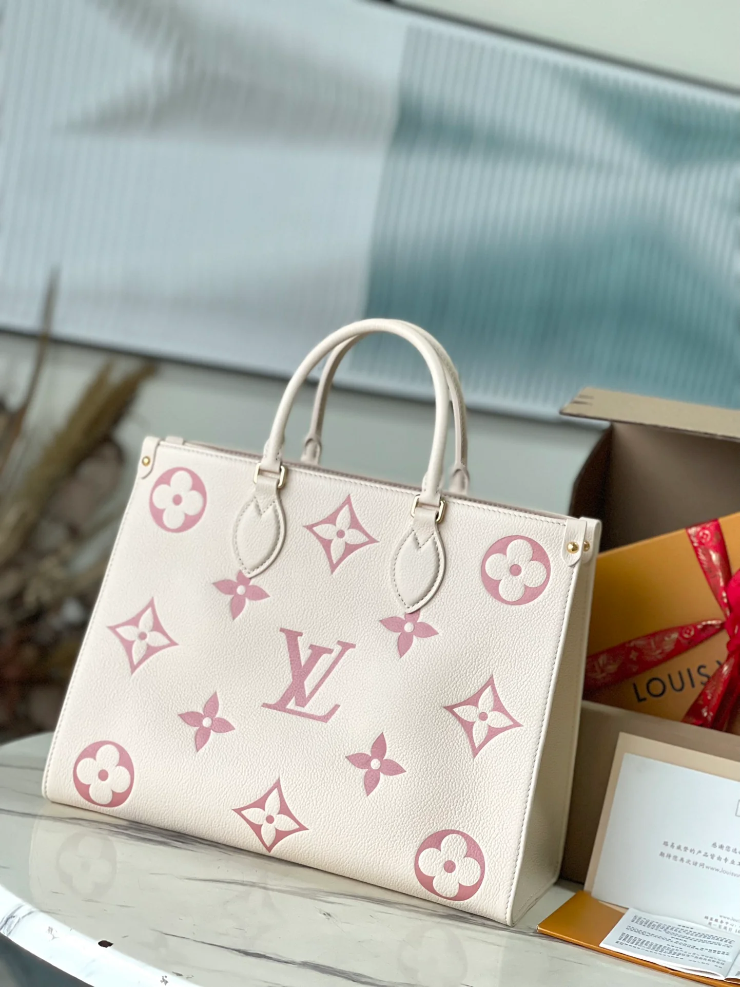 m21575-LV-onthego-mm-off-white