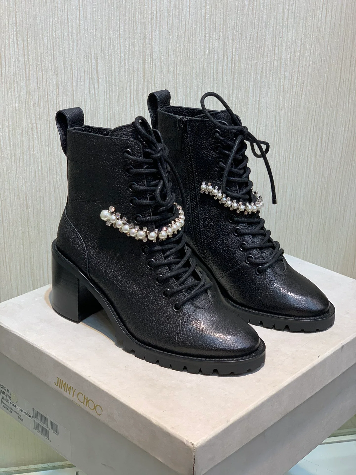 Jimmy - Новинка сезона осень/зима 2022 - Стразы Swarovski, жемчуг - 6-5 см