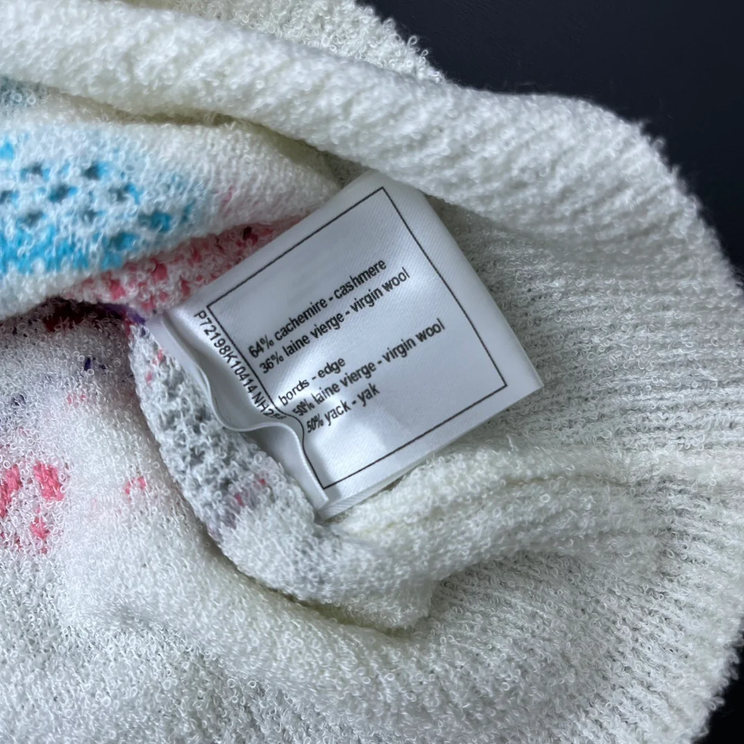 Chanel - 2404-24 Новинка: Вязаный жилет с ажурным узором