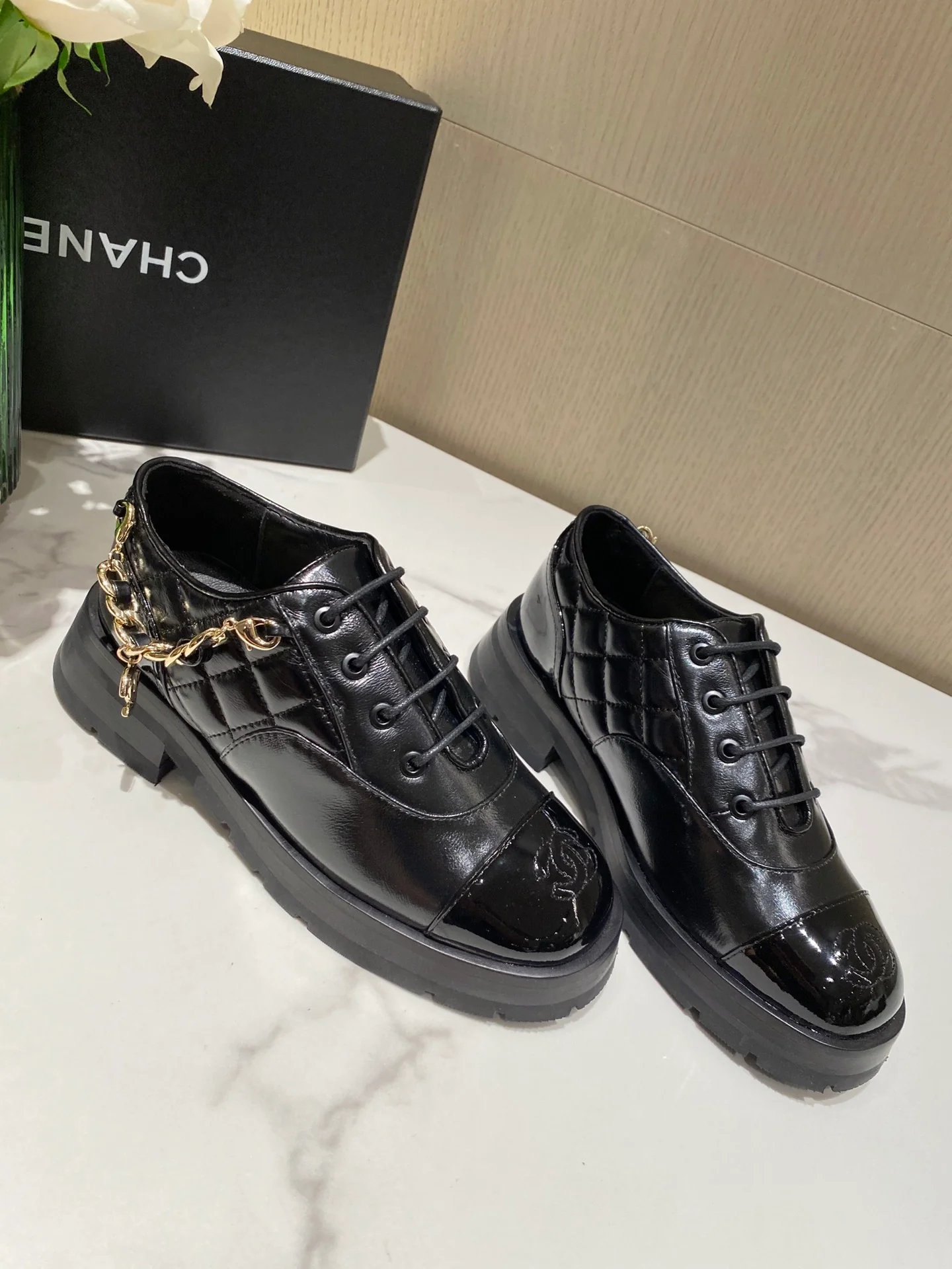 Chanel - Туфли-афро из натуральной кожи - Полностью черные