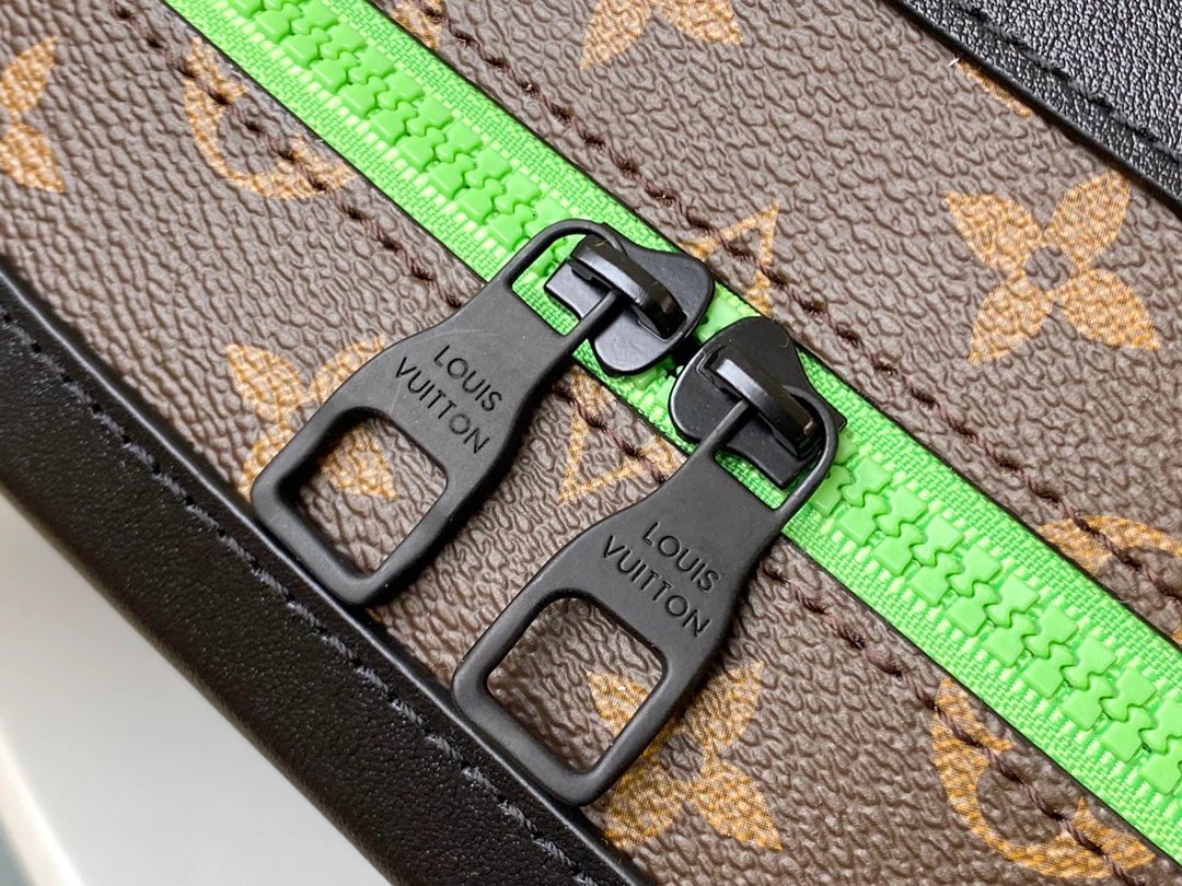 lv-m45619-zoooom-with-friends-box bag