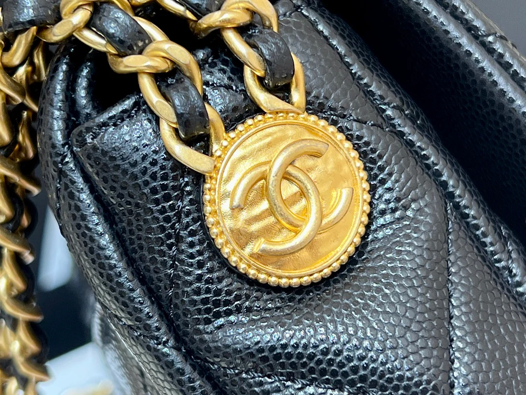 Сумка Chanel CF с цепочкой и монетками — зернистая телячья кожа — маленькая — черная