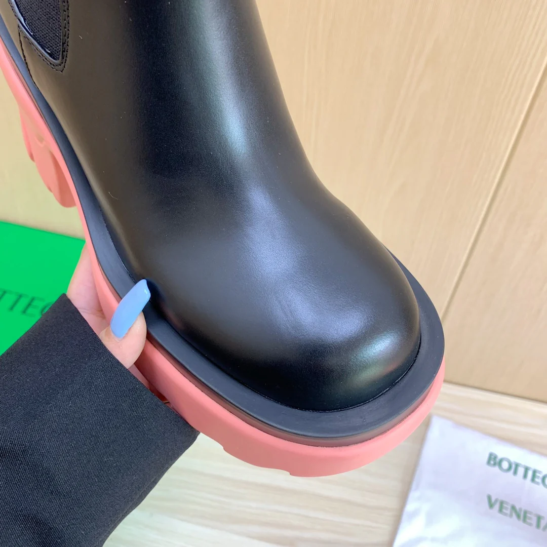 BV-22ss - Ботинки на платформе до середины икры - Foundation