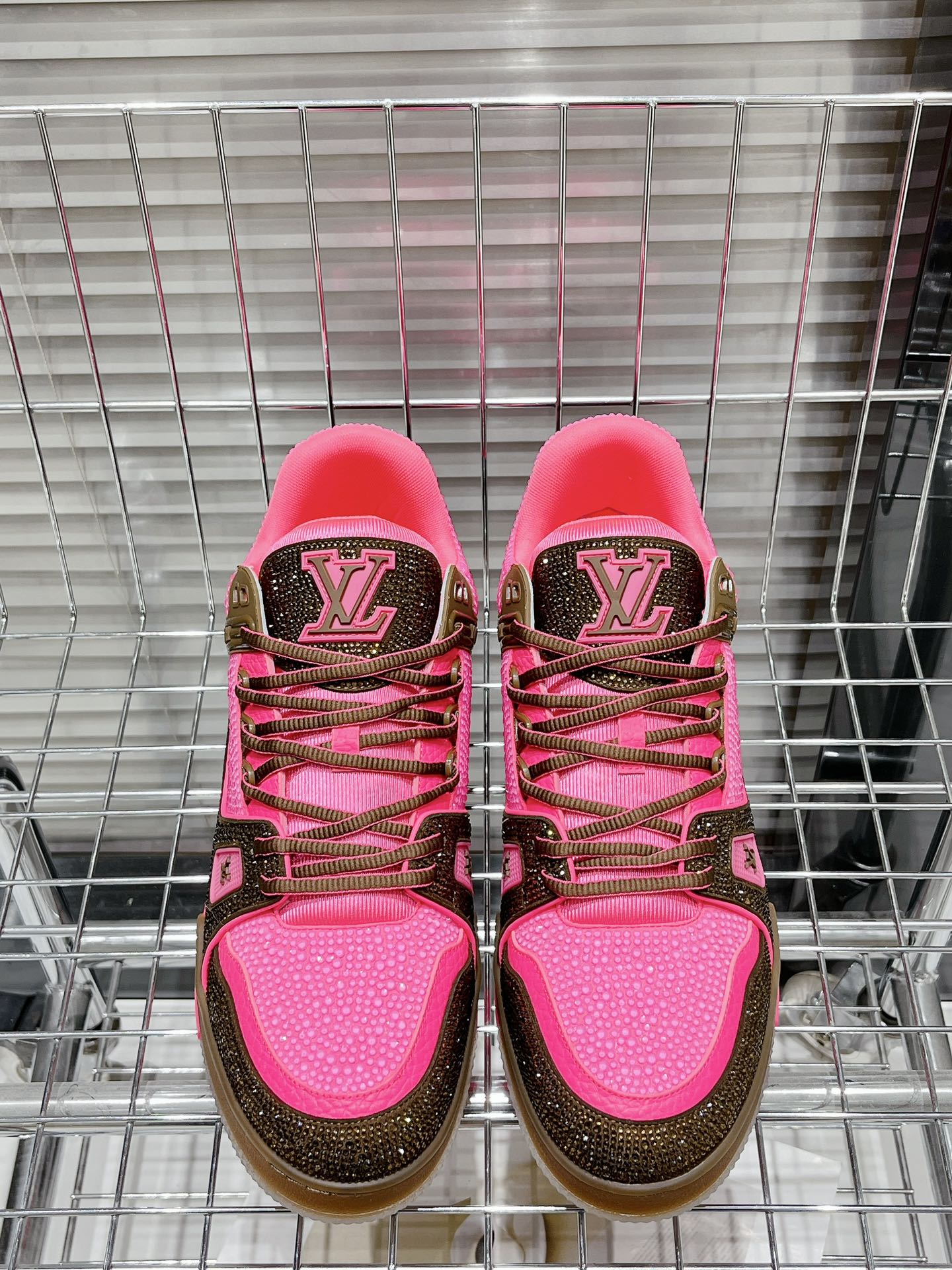 Кроссовки LV Trainer - Скейтбордистские кроссовки - Глянцевые розово-коричневые - Унисекс